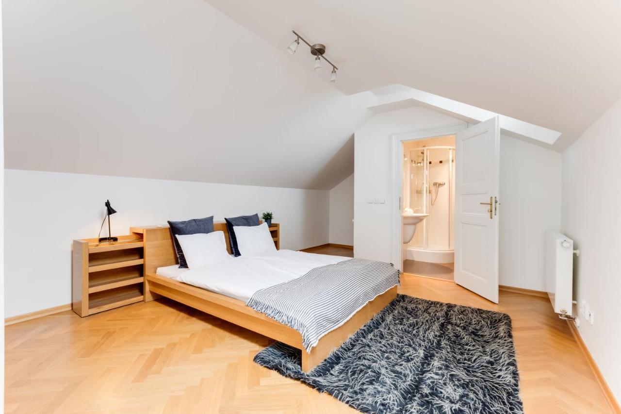 Jt'S Apartments Bilkova Str. Прага Экстерьер фото